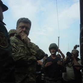 Порошенко зупинив антитерористичну операцію на тиждень