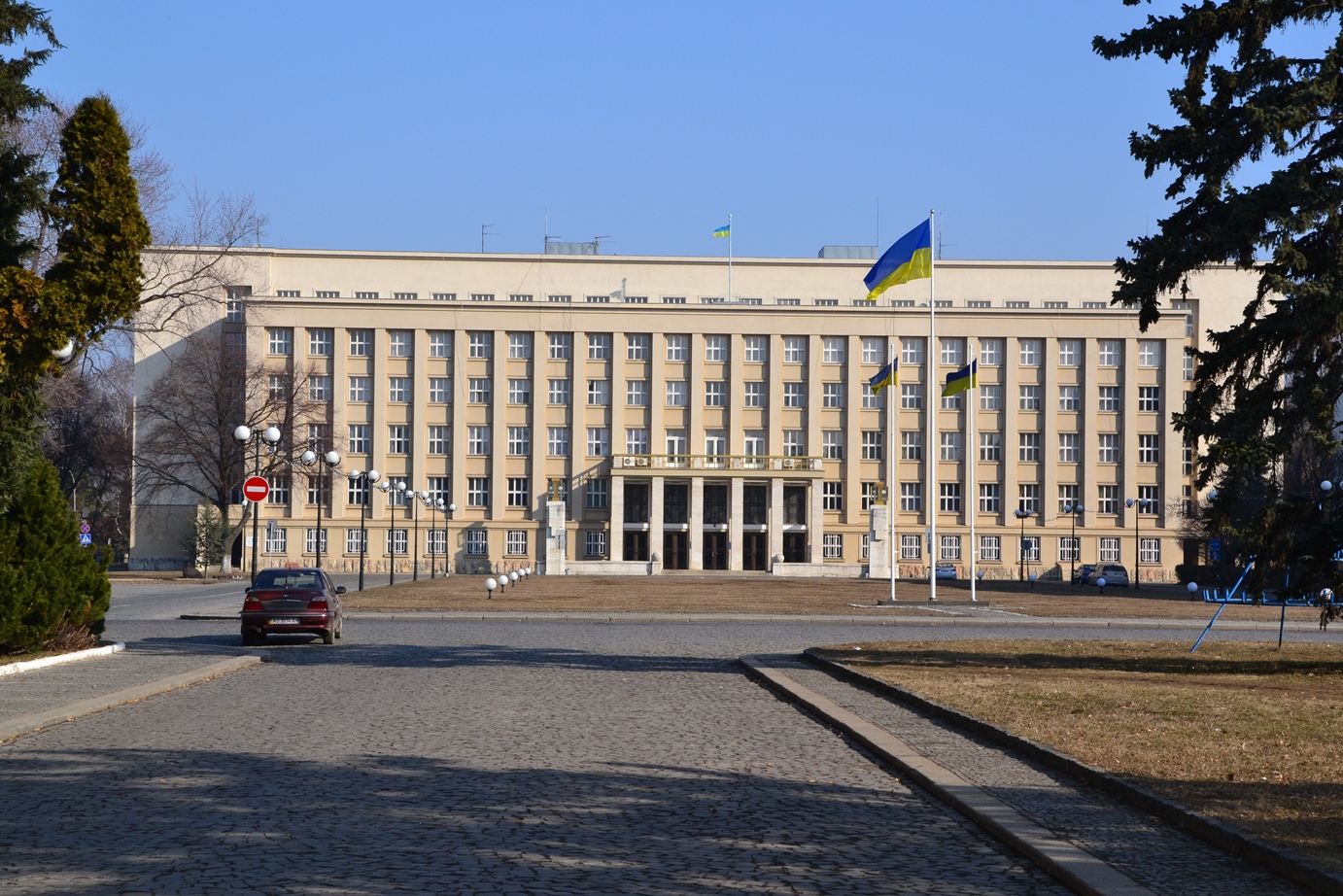 Закарпатські депутати на позачерговій сесії вимагатимуть ротації військовослужбовців і забезпечать батальйон тероборони