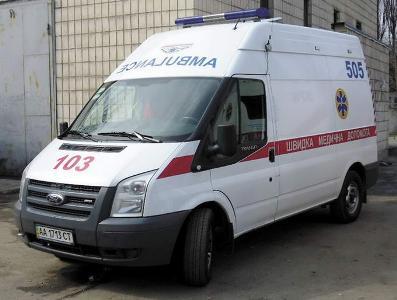 В Ужгороді 8-річна дівчинка через програш в карти впала з третього поверху