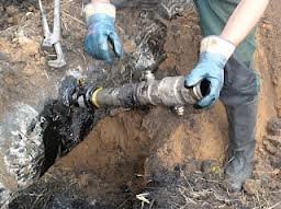 На Ужгородщині виявили чергову врізку в російський нафтопродуктопровід