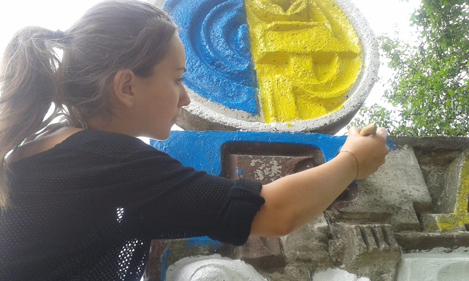Вказівник Довгого на Іршавщині з ніякого став синьо-жовтим (ФОТО)