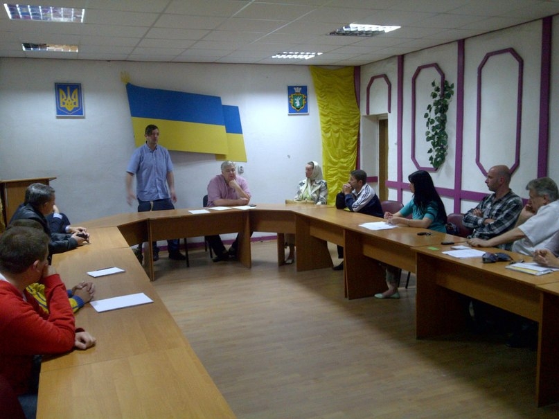 Нардеп Едуард Леонов вчергове відвідує Закарпаття