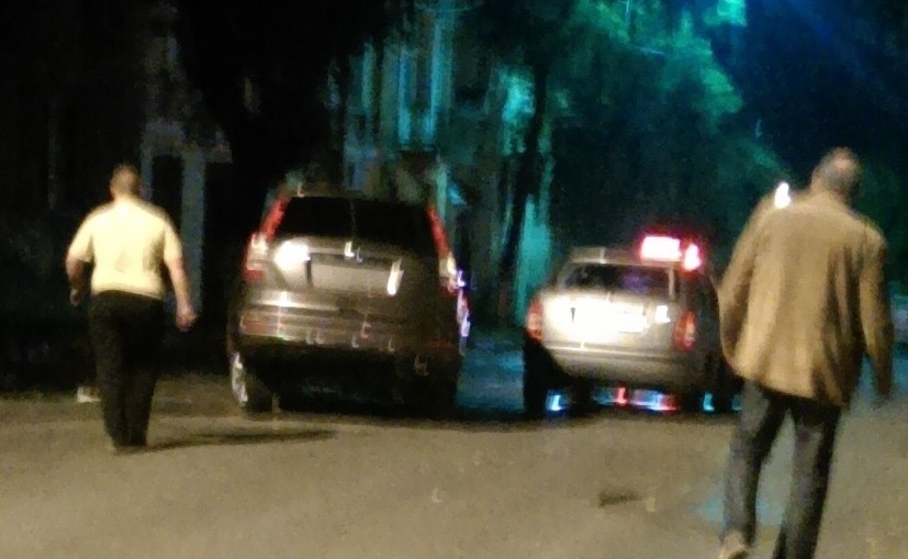 В Ужгороді сталася "мажорна" ДТП, з "винуватця" оперативно зняли номери (ФОТО, ДОПОВНЕНО)