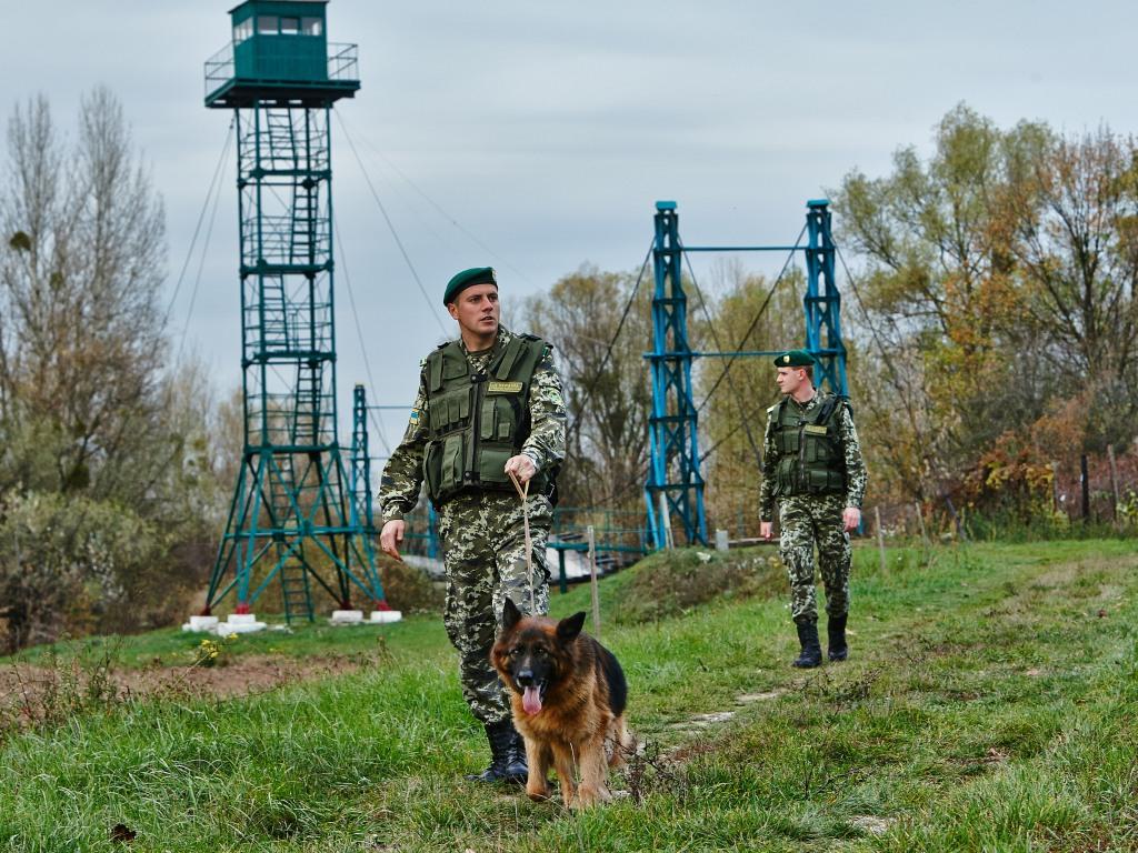 Неподалік кордону в Ужгороді затримано трьох грузинів, які нелегально прямували через Закарпаття в Австрію