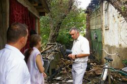 Погорільцям з Міжгірщини надали тимчасовий притулок і матеріальну допомогу 