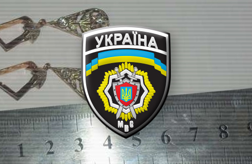 Рахівчанка відібрала у бабусі-інваліда золоті сережки