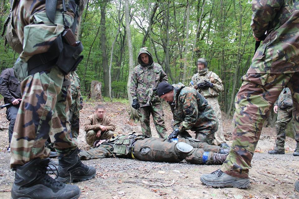 До річниці створення УПА на Закарпатті "січовики" провели військовий вишкіл (ФОТО)