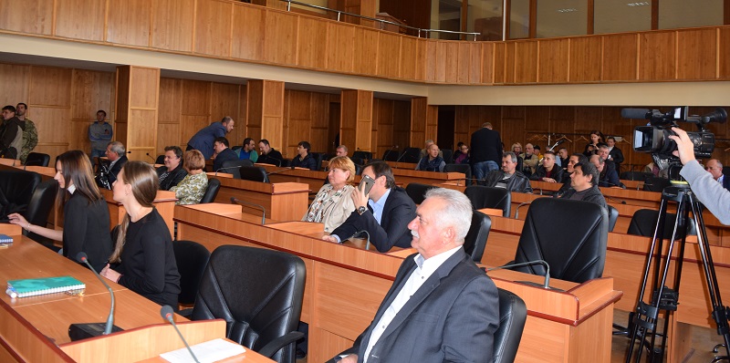 Активісти організували чергування в Ужгородській міськраді, щоби запобігти дерибану