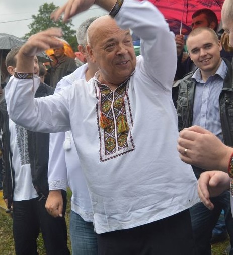 На Закарпатті "парашутисти з Банкової", захопившись споюванням "електорату", "забили" на потреби закарпатців, що воюють