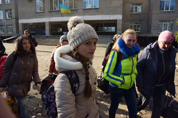 "Діти війни" з Донеччини вирушили на знайомство із однолітками на Закарпатті, в дорозі розучують пісень (ФОТО, ВІДЕО)