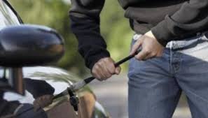 У Мукачеві розшукують викрадений автомобіль