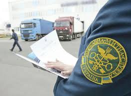На Закарпатті на митниці затримали українця, який віз із Угорщини дві сотні китайських телефонів Alcatel на 1700 євро