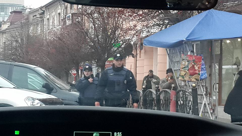 Неправильно припарковані автівки ужгородців забиратиме евакуатор, передбачені немалі штрафи (ФОТО)