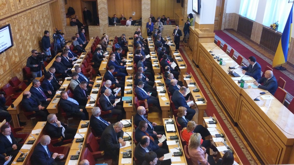 Бюджет, бізнес і медицину Закарпаття віддали "Блюку", а правопорядком в області опікуватиметься міліціонер Януковича