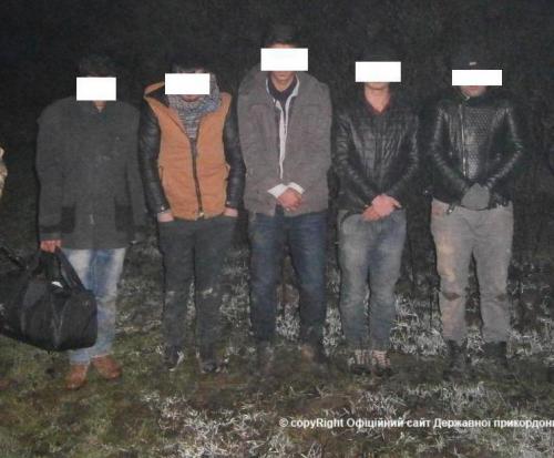 Турки, що їх затримали під час спроби нелегальної мандрівки до Європи, проживали в одному з готелів Мукачева