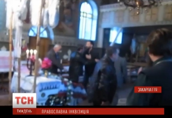 Московський патріархат використовував для "відвоювання" церкви в Пилипці "тітушок" у рясах (ВІДЕО)