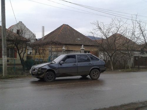 У Берегові сталася ДТП за участі двох автівок, рух вулицею перекритий (ФОТО)