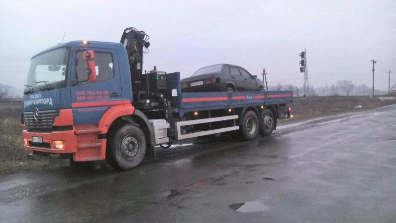 На Виноградівщині ВАЗ потрапив в ДТП на залізничному переїзді (ФОТО)