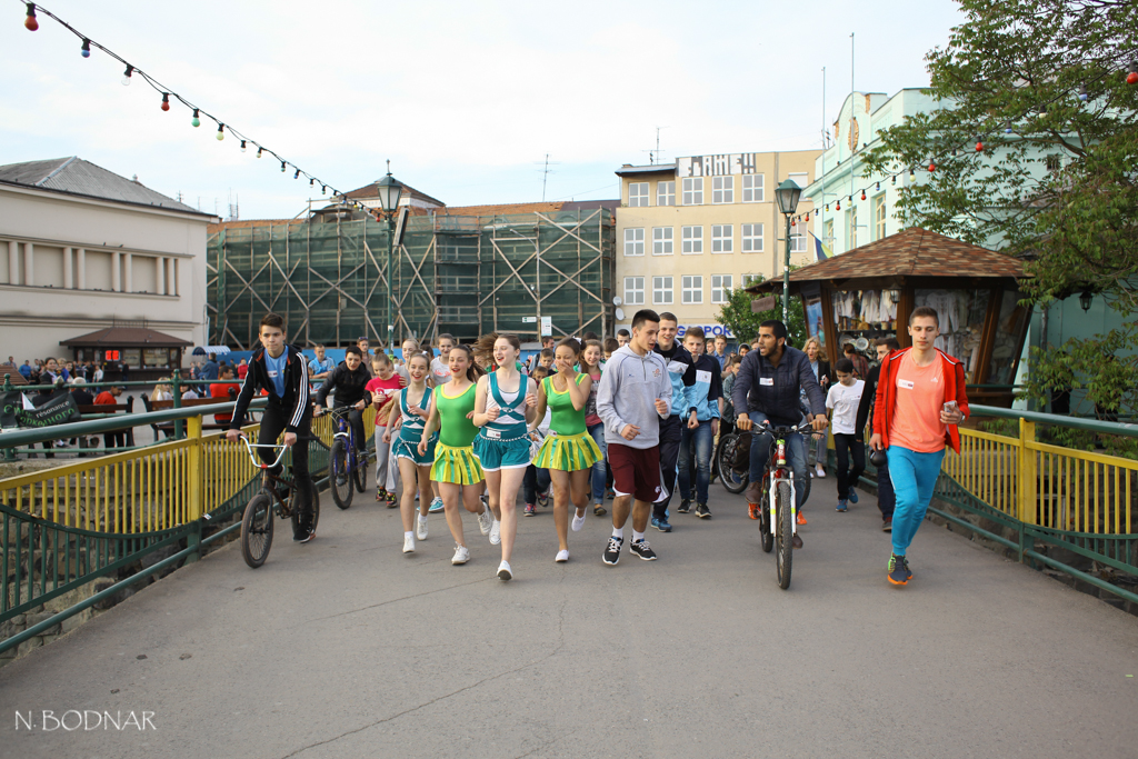 В Ужгороді відбувся сімейний Night run (ФОТО)