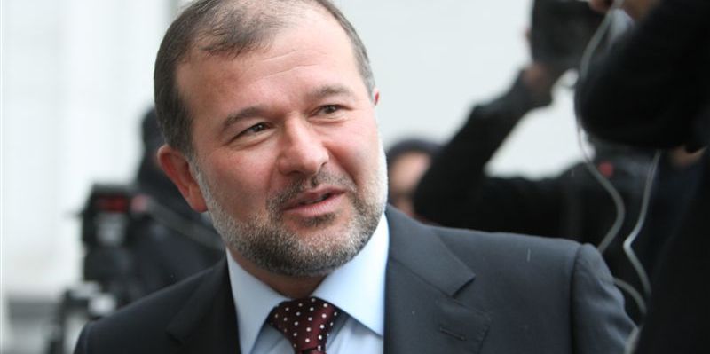 Поки влада не проведе референдум по Донбасу, долю України вирішуватимуть всі, хто захоче – Балога