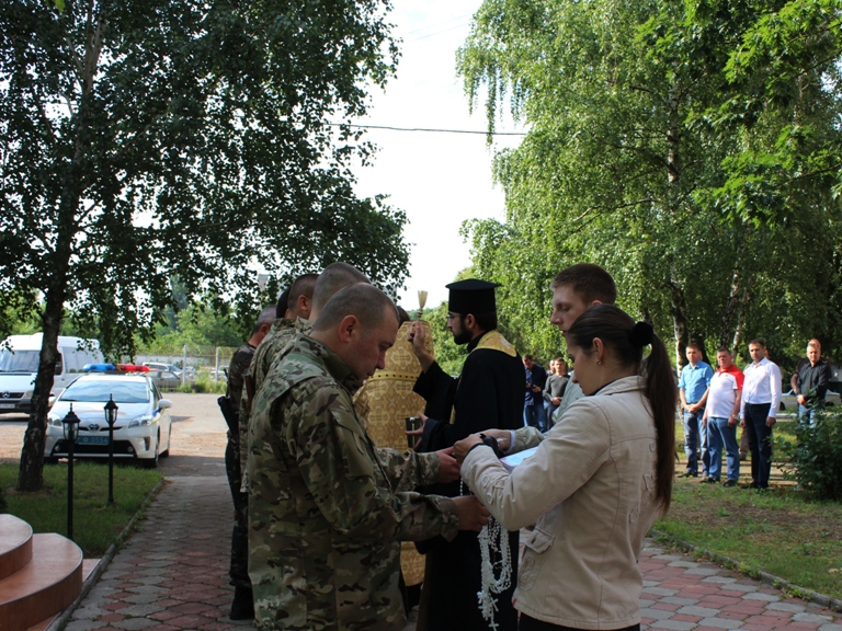 Півтора десятка працівників ДАІ Закарпаття вирушили на Схід (ФОТО)