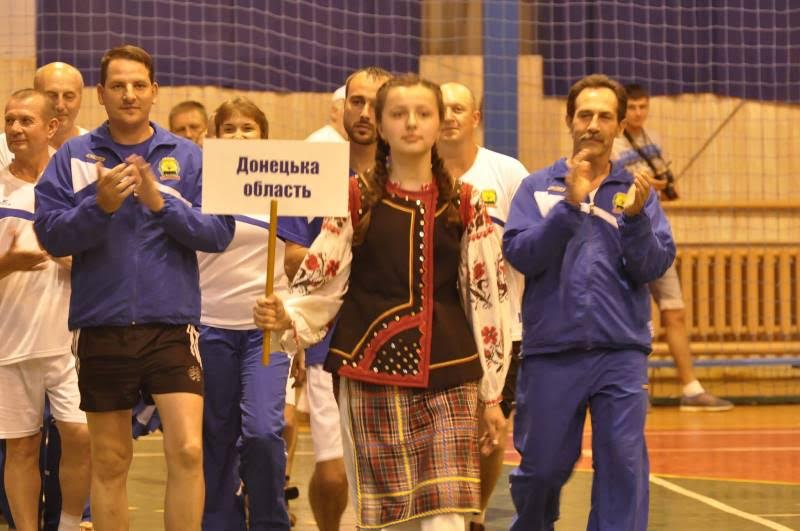 В Ужгороді підняттям прапора України відкрили фінальну частину Всеукраїнської спартакіади серед депутатів різних рівнів (ФОТО)