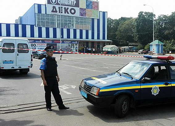 Повідомлення про замінування "Епіцентру" в Ужгороді вчергове виявилося хибним (ОФІЦІЙНО) (ФОТО)