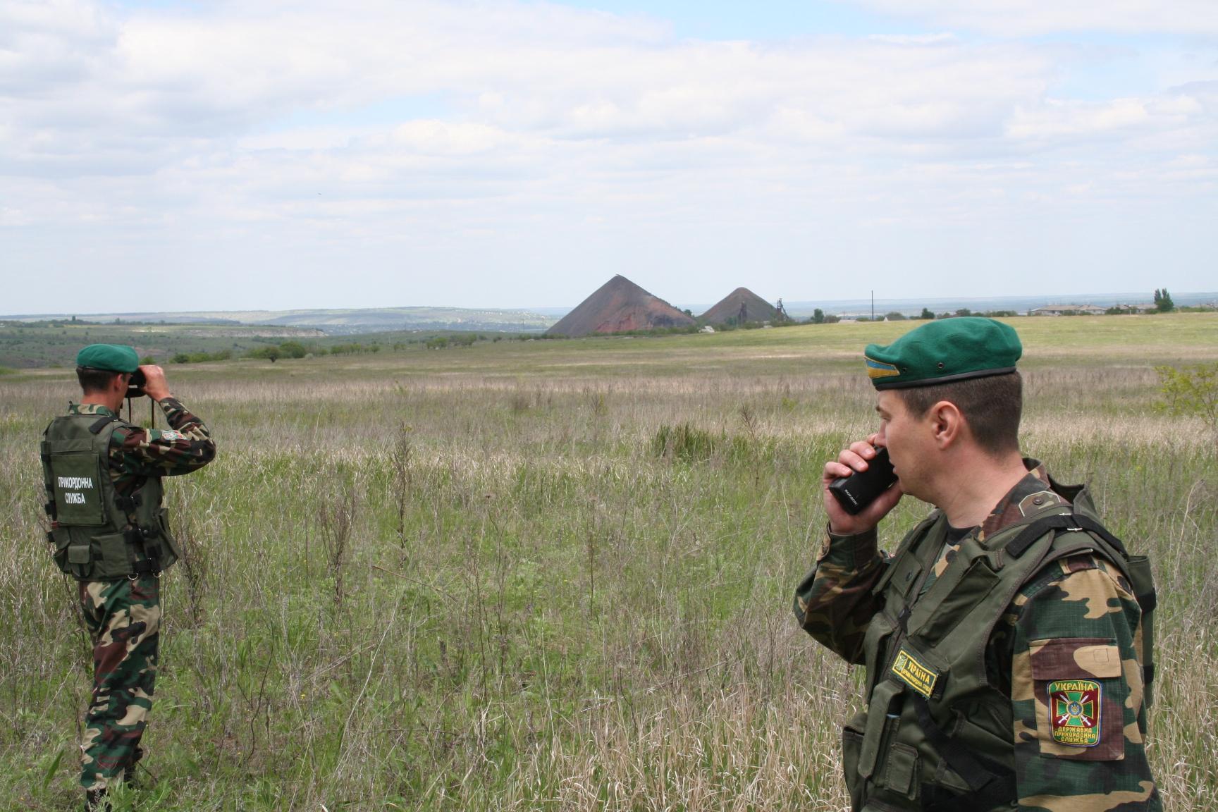 Окрім побиття прикордонників, контрабандисти на Закарпатті вдаються до залякувань із погрозами підпалу житла