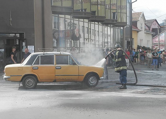 У Хусті під час руху загорівся ВАЗ