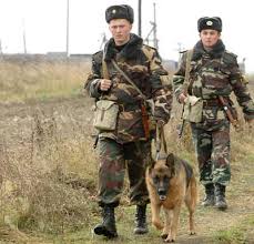 На Закарпатті за півкілометра від кордону затримали нелегалів із Сирії та Іраку