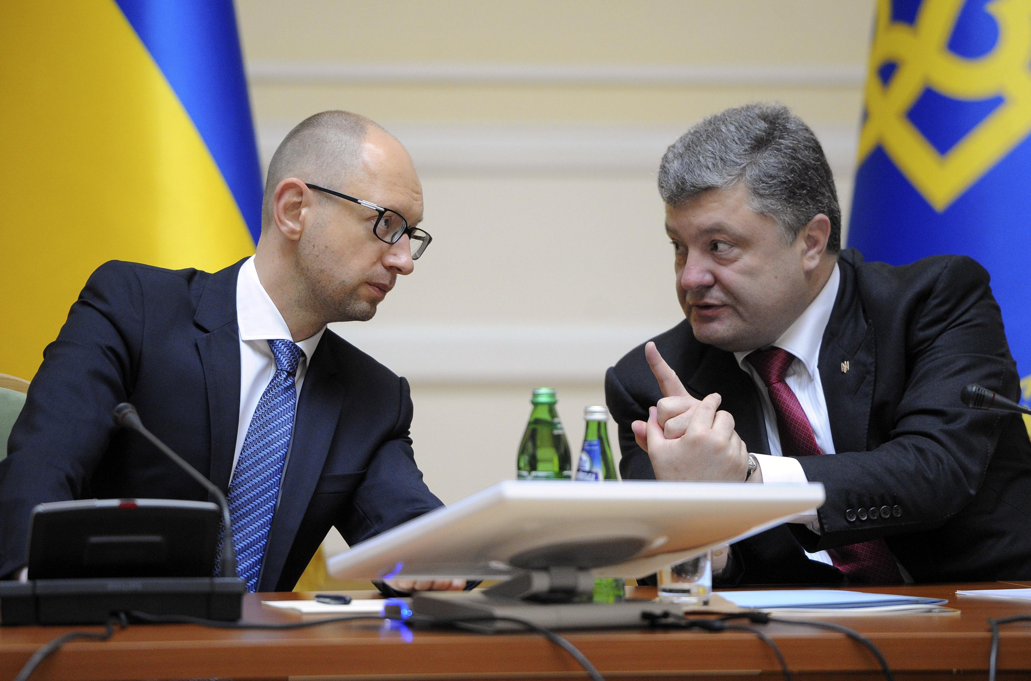 Гранату в Києві кидали під прапором "Свободи", трагічні "розбірки" в Мукачеві пройшли під прапорами БПП і "Народного Фронту" – Балога