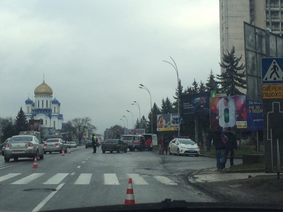 ФОТОФАКТ. В Ужгороді у ДТП загинула жінка-пішохід