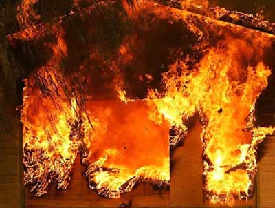 У Берегові, Мукачеві та на Рахівщині горіли житлові та дачний будинки