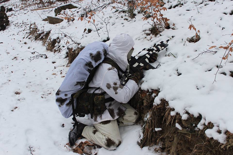 До річниці бою під Крутами та у пам'ять полеглих героїв на Ужгородщині провели перший цьогоріч військовий вишкіл (ФОТО)