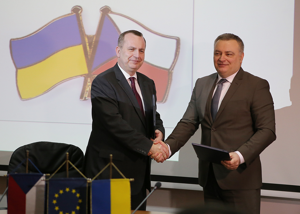 УжНУ та Карлів університет підписали угоду про співпрацю (ФОТО)