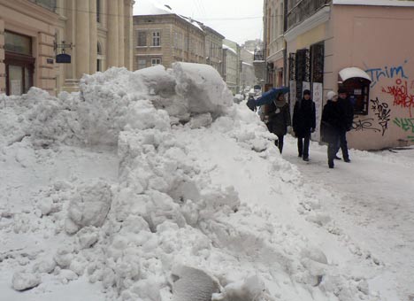З початку року на Закарпатті зі снігових кучугурів врятували 9 людей