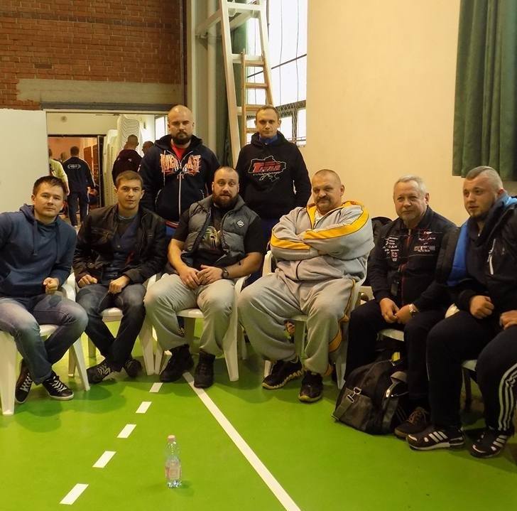 Стронґмени Закарпаття їдуть в угорський Серенч на чемпіонат Європи з пауерліфтингу (ФОТО)