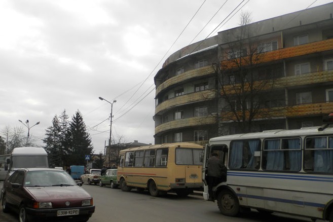 У Хусті 1 листопада автобуси здійснюватимуть безкоштовні рейси