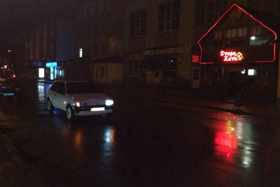 У Хусті на пішохідному переході Ford Fiesta збив жінку (ФОТО)