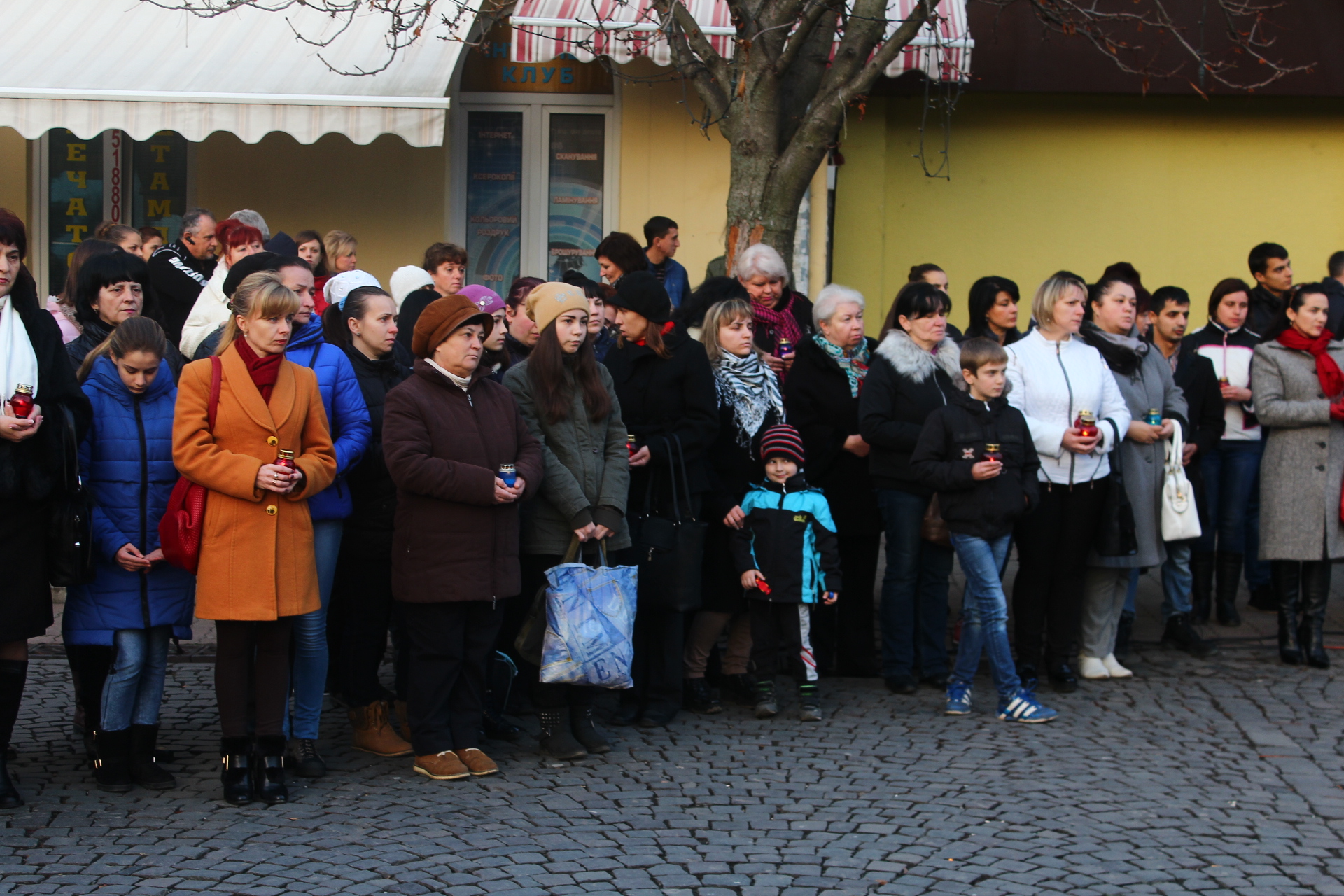 Мукачівці вшанували пам’ять жертв голодоморів (ФОТО)