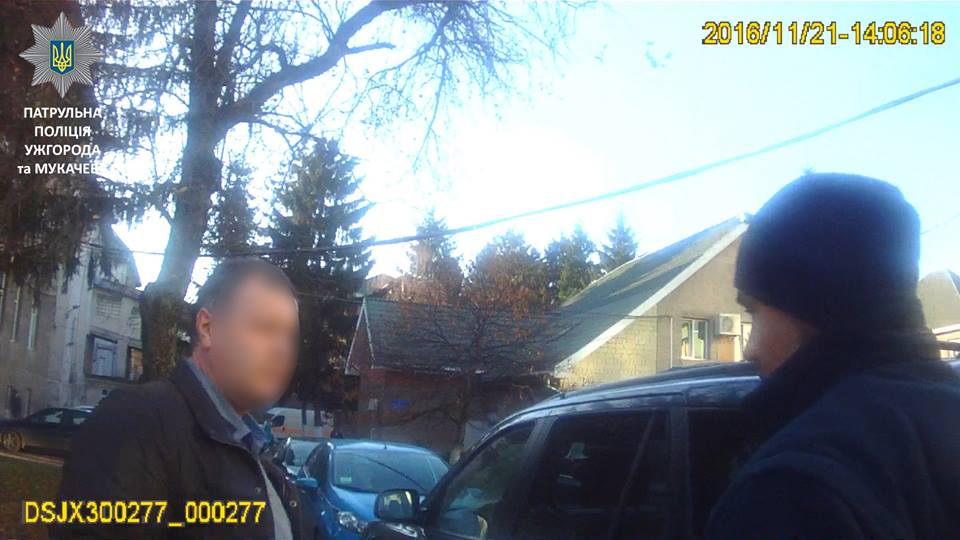 В Ужгороді зупинили авто під керуванням лікаря з ознаками алкогольного сп’яніння (ФОТО)
