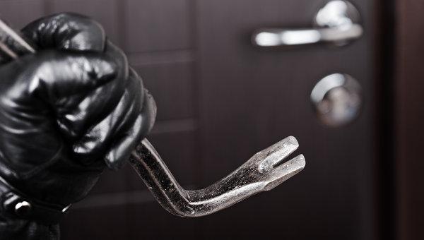 З ужгородської квартири крадій виніс технічне обладнання
