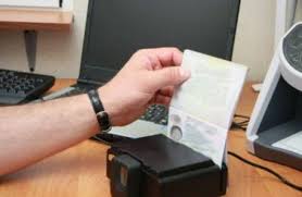 На Закарпатті жінка спробувала виїхати з країни з донькою за незаконним дорученням 