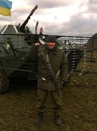 Зранку в Мукачеві до майора, добровольця АТО, побитого кримінальником "Клоуном", з обшуком прийшла міліція