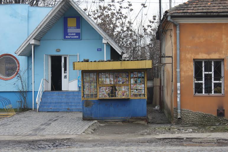 В ході рейду у Мукачеві виявили 14 самовільно встановлених кіосків (ФОТО)