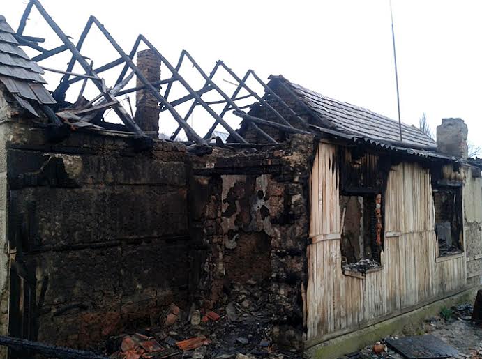 У Берегові вночі горів житловий будинок (ФОТО)