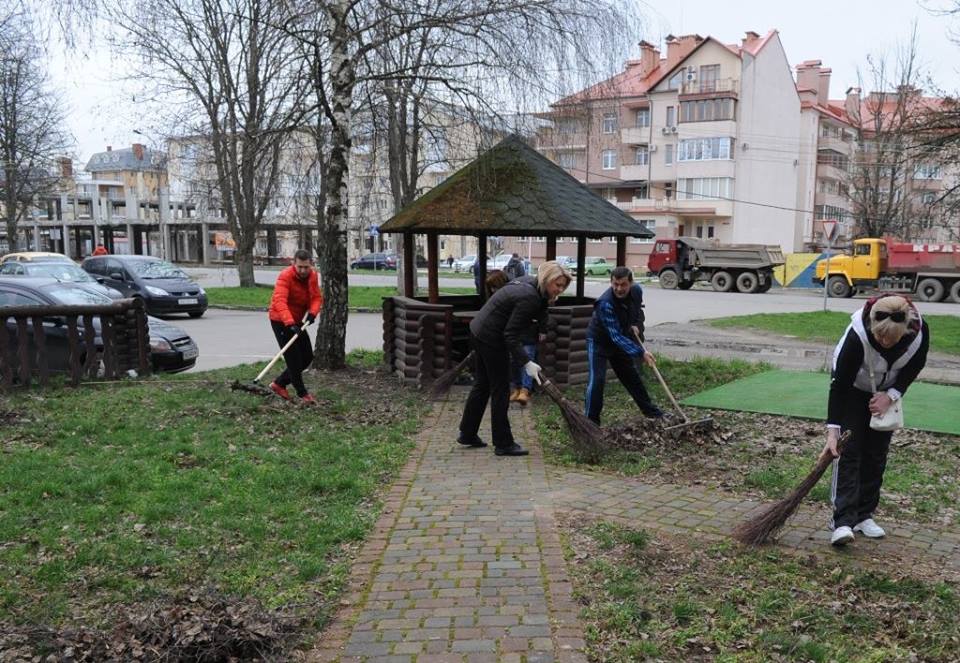 У суботу прибиратимуть Ужгород і висаджуватимуть клени, верби і каштани