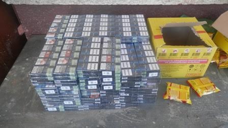Через кордон на Закарпатті під виглядом вермішелі угорець перевозив майже 700 пачок сигарет (ФОТО)