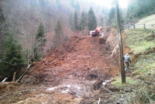 У Німецькій Мокрій розпочато будівництво дороги, яка з’єднає Тячівський і Міжгірський райони (ФОТО)