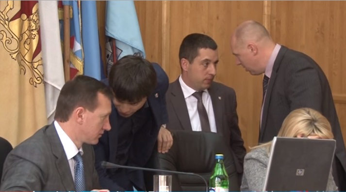 До "остаточного" замінування Ужгородська міськрада на сесії розглянула кілька питань (ВІДЕО)